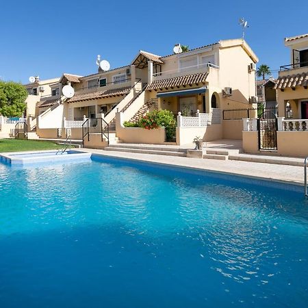 Heads 2 Holiday Homes Apartment Villamartin  Eksteriør bilde