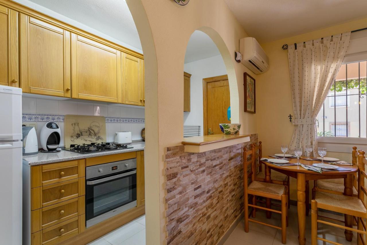Heads 2 Holiday Homes Apartment Villamartin  Eksteriør bilde