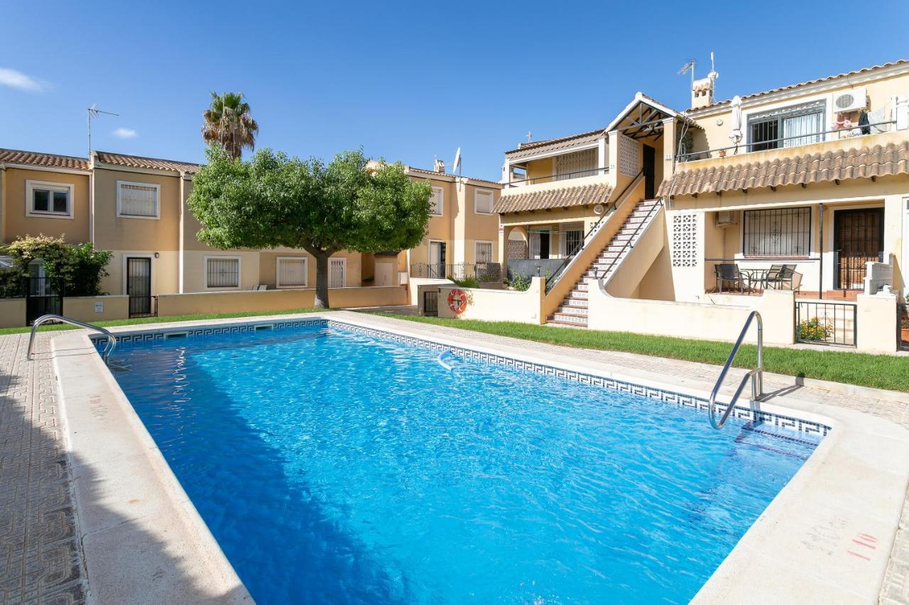 Heads 2 Holiday Homes Apartment Villamartin  Eksteriør bilde