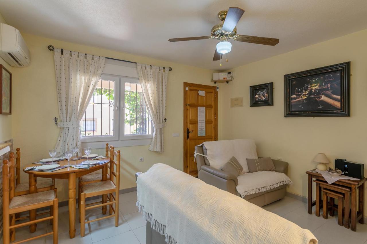 Heads 2 Holiday Homes Apartment Villamartin  Eksteriør bilde