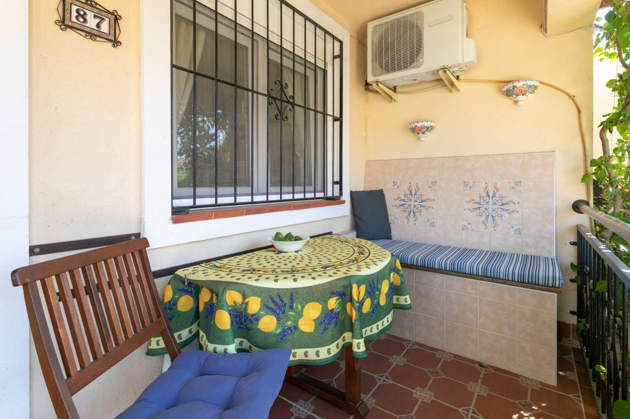 Heads 2 Holiday Homes Apartment Villamartin  Eksteriør bilde
